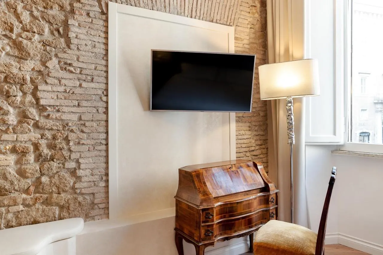 Pantheon Hedonism Apartment Rome